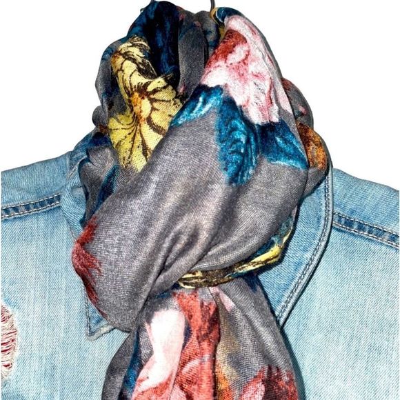 Caracol Flower Power oversized Scarf - Picture 2 of 9